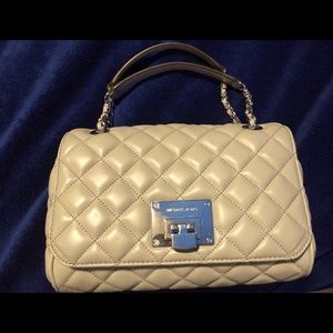 NEW Micheal Kors “Vivianne” Pearl Grey Leather